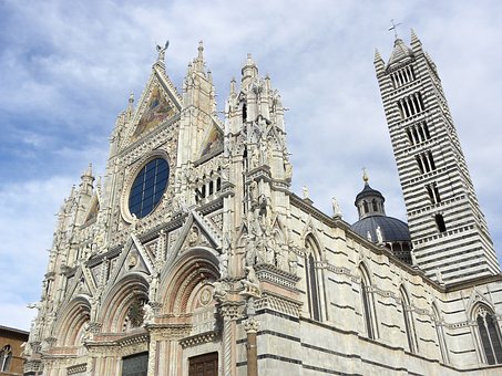 A catedral de Siena na Toscana é uma beleza impar. A igreja mais linda que já conheci