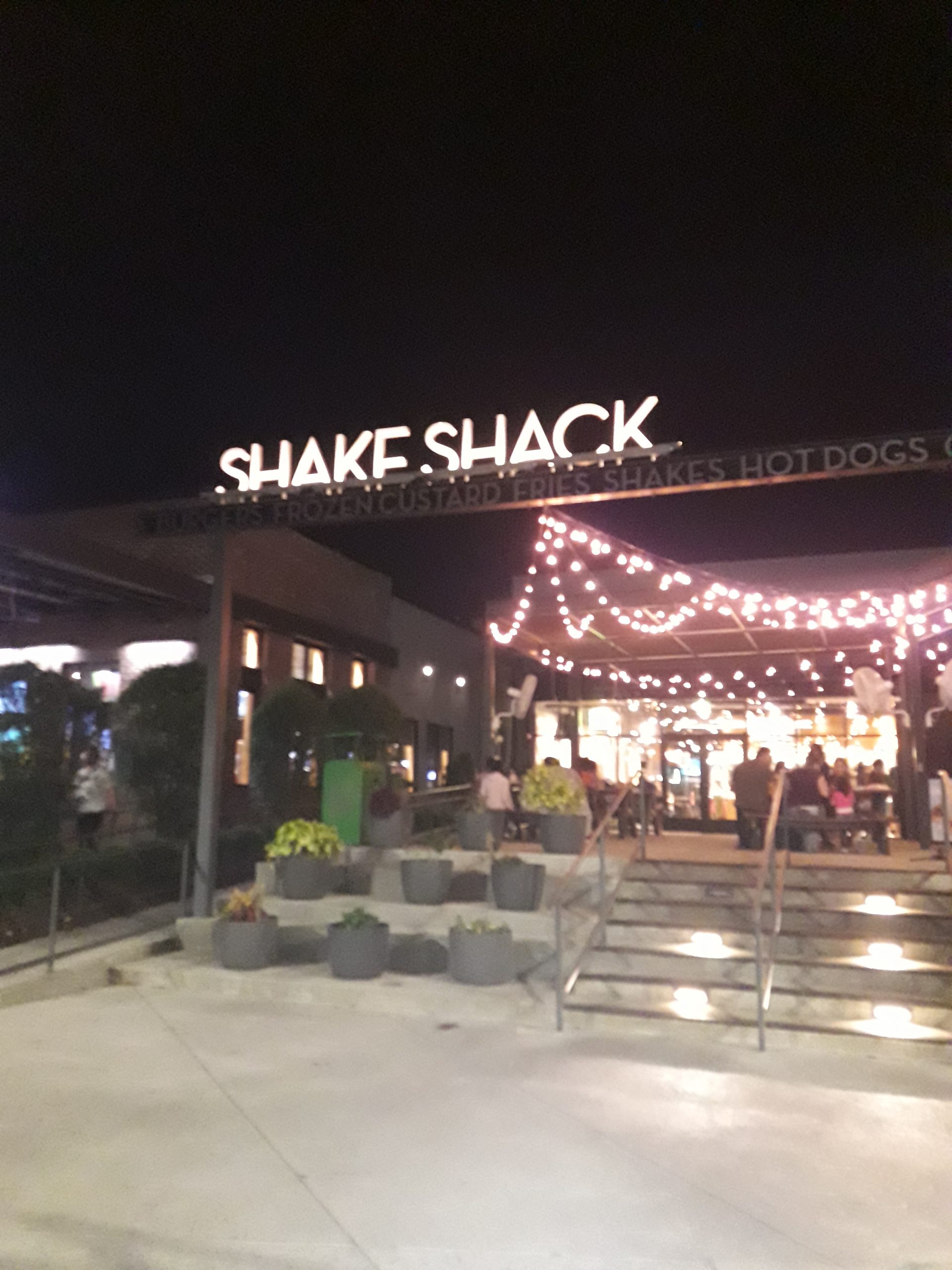 Top 10 onde comer em Orlando? Shake Shack
